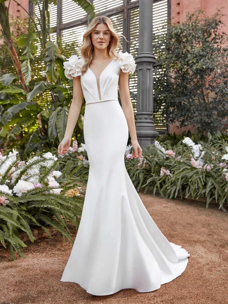 La Sposa Burr Bridal Becca Burr Bridal